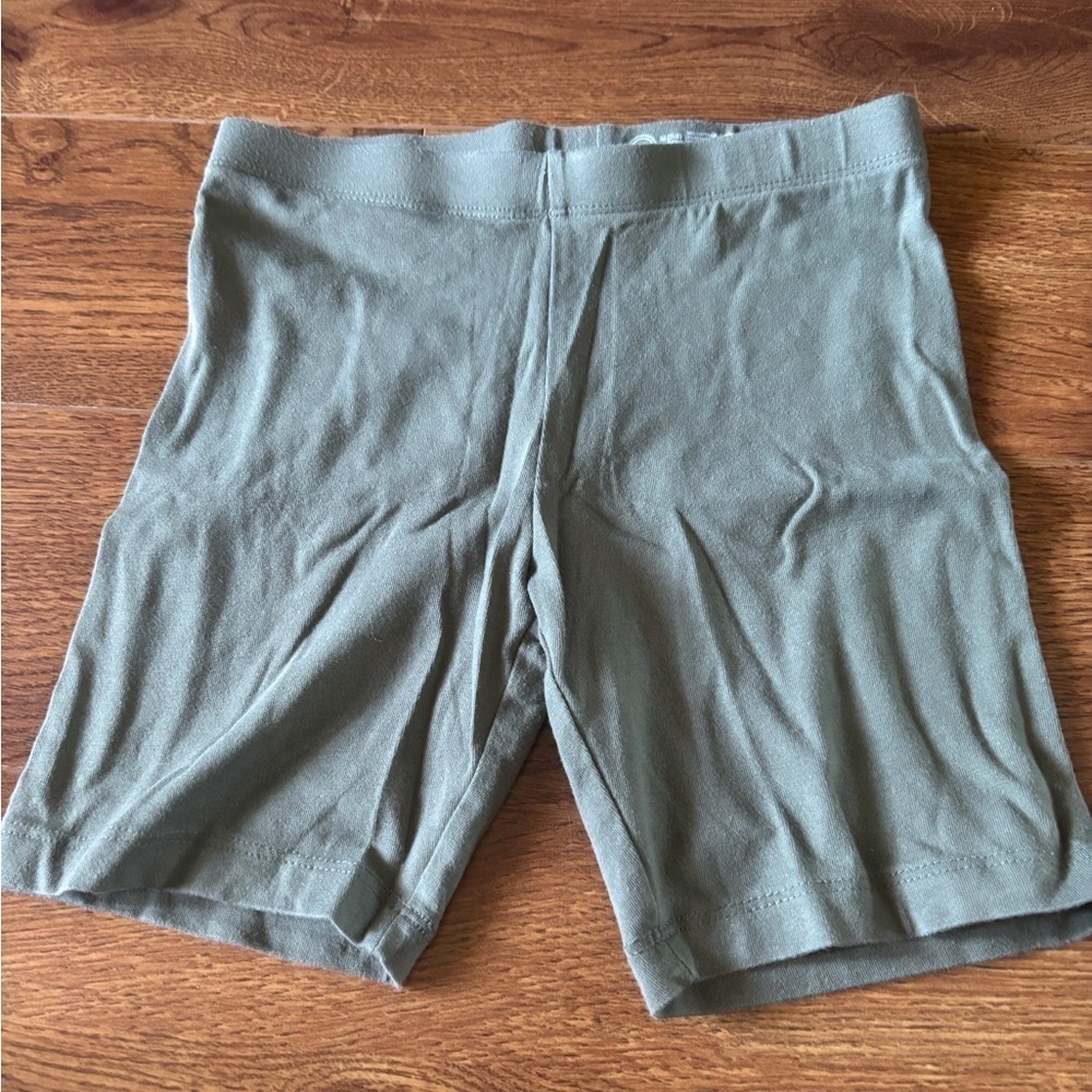 Wonder Nation green bike Shorts in size M